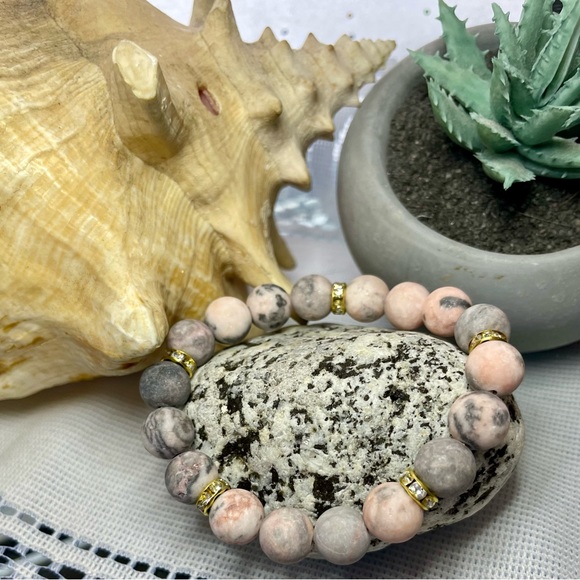 BOGO FREE Natural Pink Zebra Stone Bracelet 😍 - Picture 7 of 8
